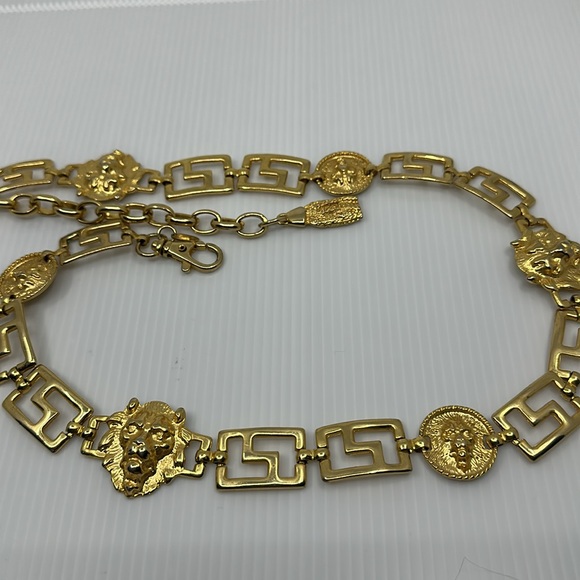 Vtg EXP Goldtone Lion Medallion Chain Belt - Picture 2 of 10